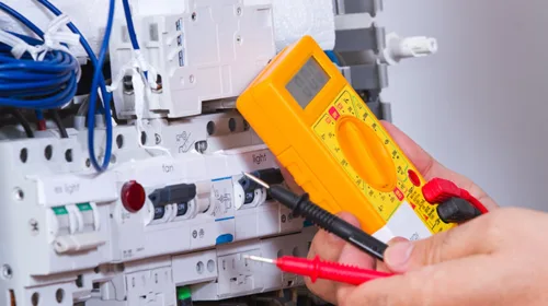 Diagnostic électricité Toulon : prix et durée